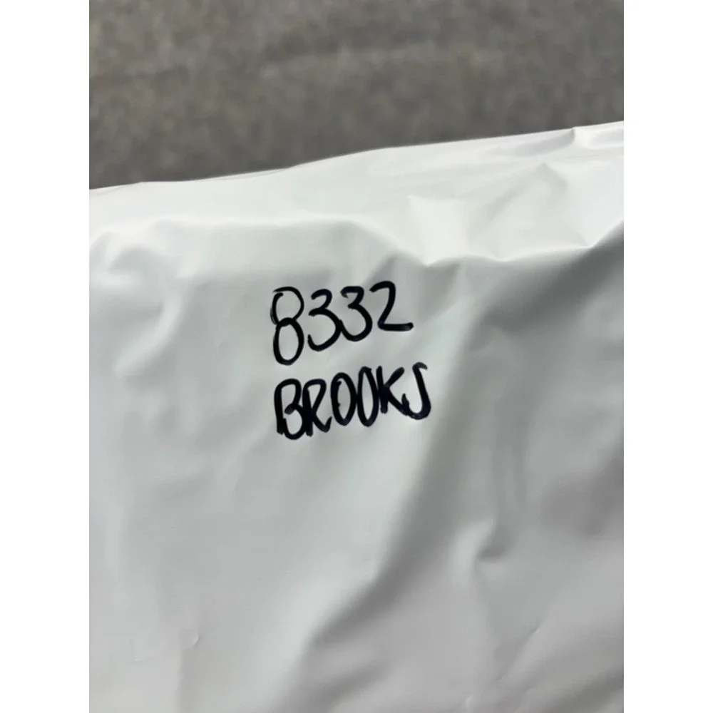 Brooks Brothers pit 25